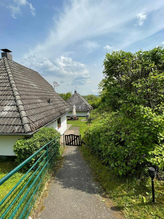 Ferienhaus "Gestiefelter Kater" Am See Im Bergland Kirchheim  Buitenkant foto