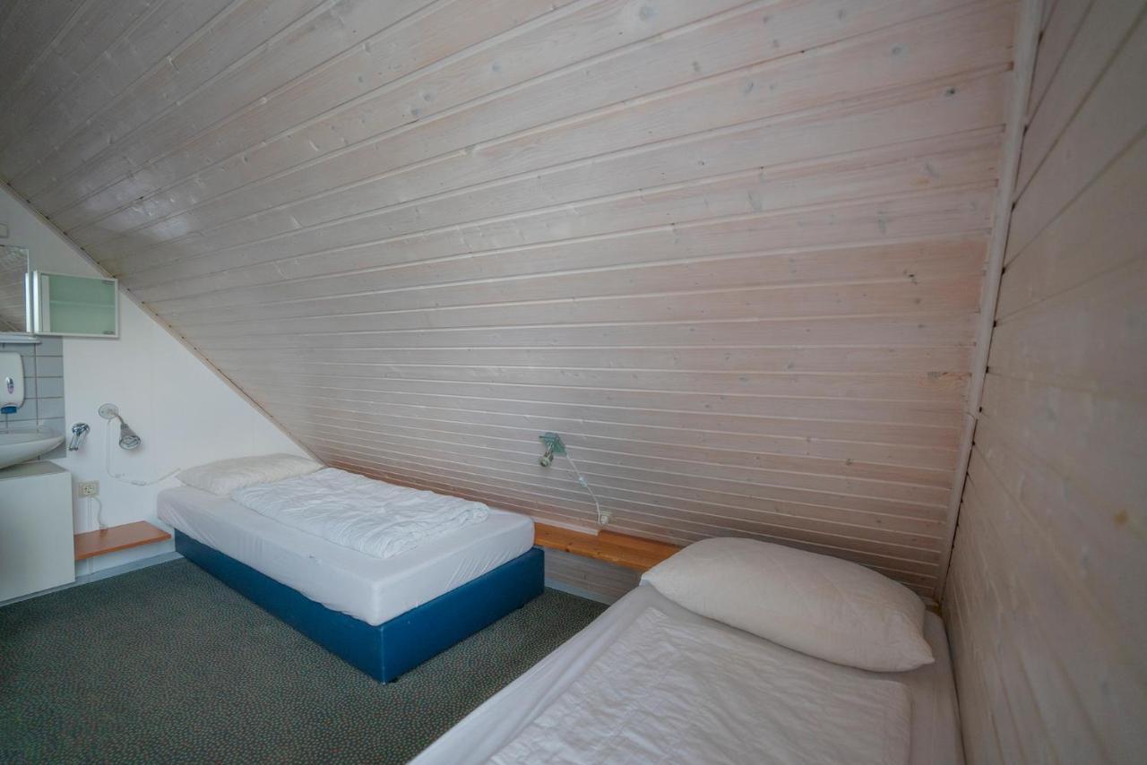 Ferienhaus "Gestiefelter Kater" Am See Im Bergland Kirchheim  Buitenkant foto