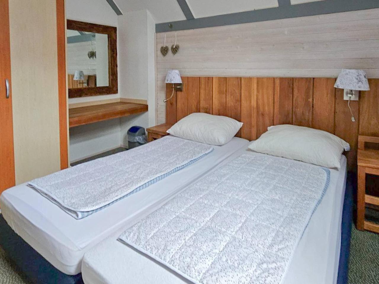 Ferienhaus "Gestiefelter Kater" Am See Im Bergland Kirchheim  Buitenkant foto