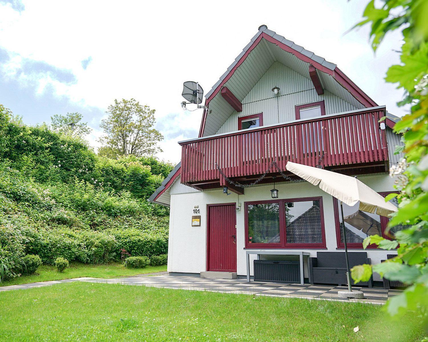 Ferienhaus "Gestiefelter Kater" Am See Im Bergland Kirchheim  Buitenkant foto
