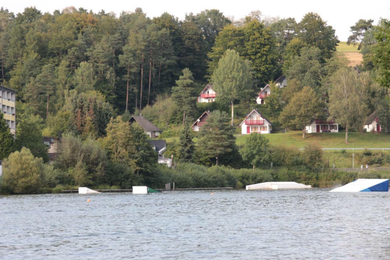 Ferienhaus "Gestiefelter Kater" Am See Im Bergland Kirchheim  Buitenkant foto